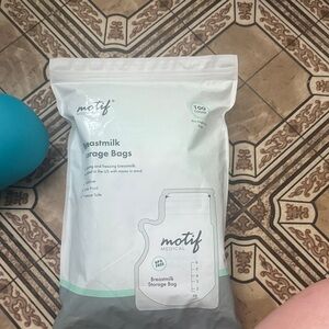 Motif Medical Breastmilk Storage Bags - White